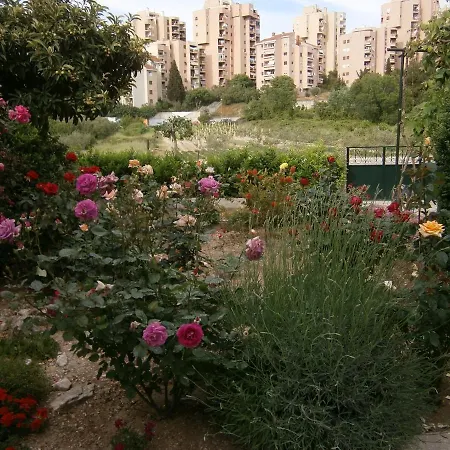 With A Parking Space - 13739 3* شيبينيك