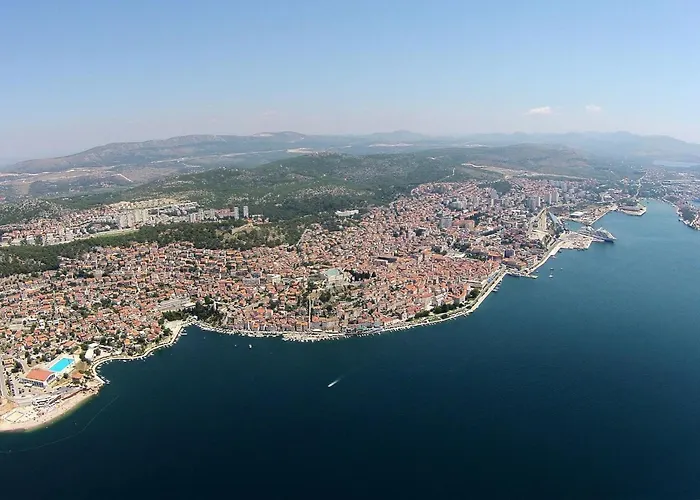 With A Parking Space - 13739 Гостевой дом 3*